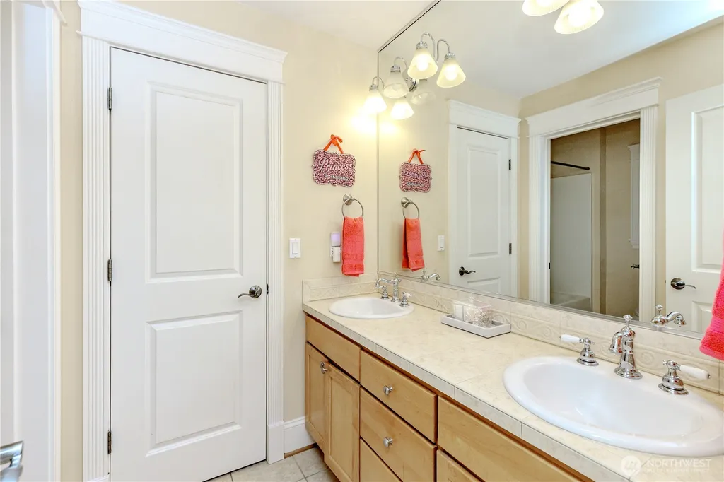1829 SE 8th Place Renton WA 98057