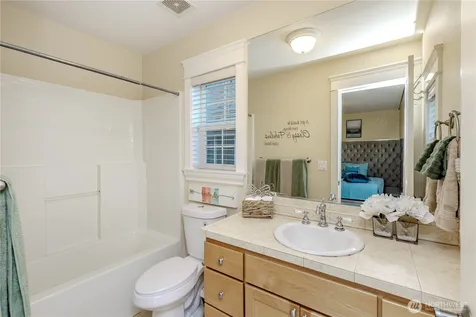 1829 SE 8th Place Renton WA 98057