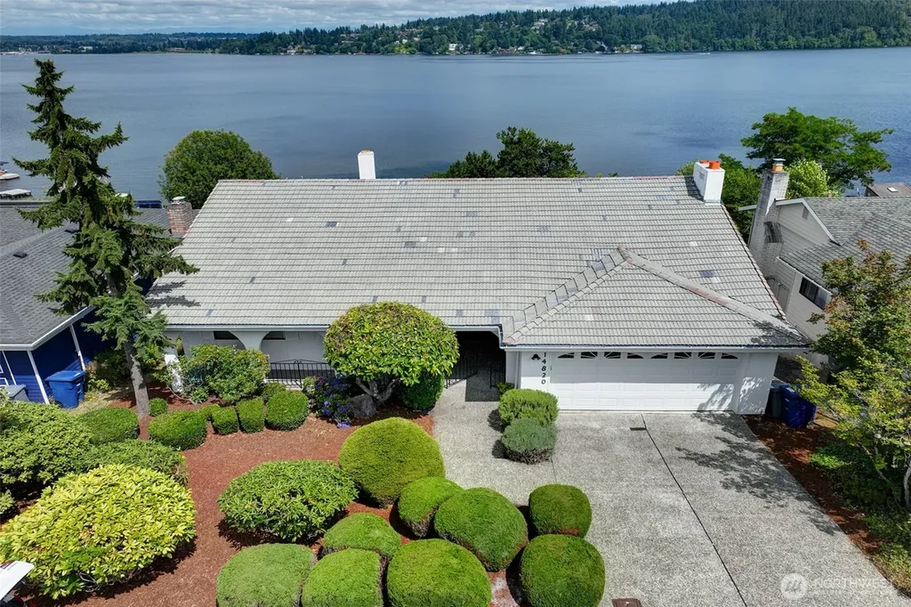 14820 39th Avenue NE Lake Forest Park WA 98155