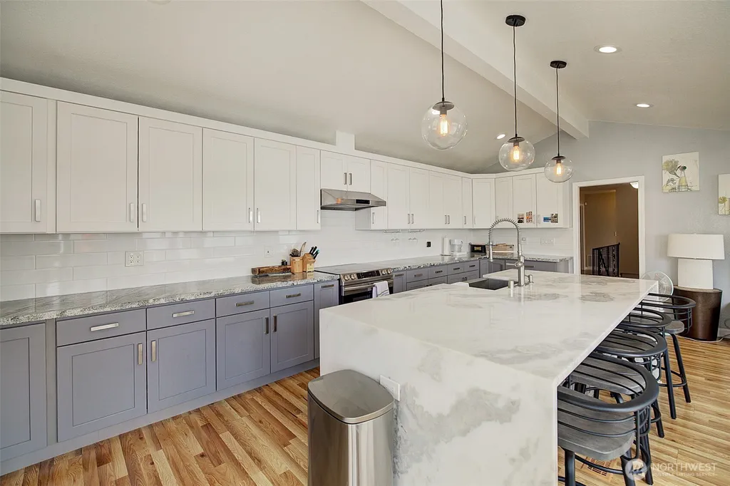14820 39th Avenue NE Lake Forest Park WA 98155
