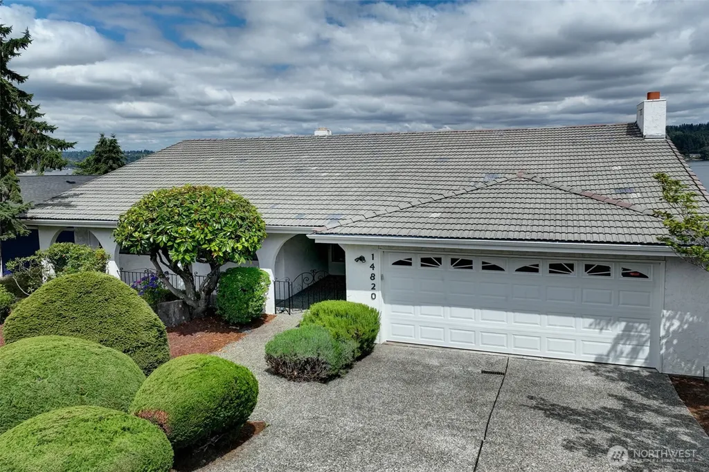 14820 39th Avenue NE Lake Forest Park WA 98155