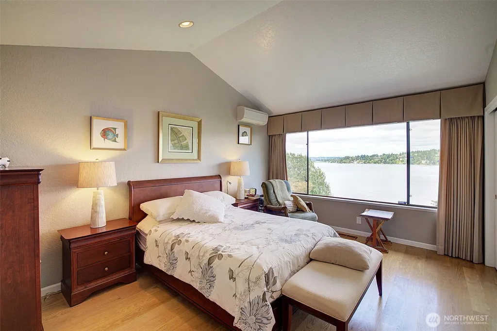 14820 39th Avenue NE Lake Forest Park WA 98155