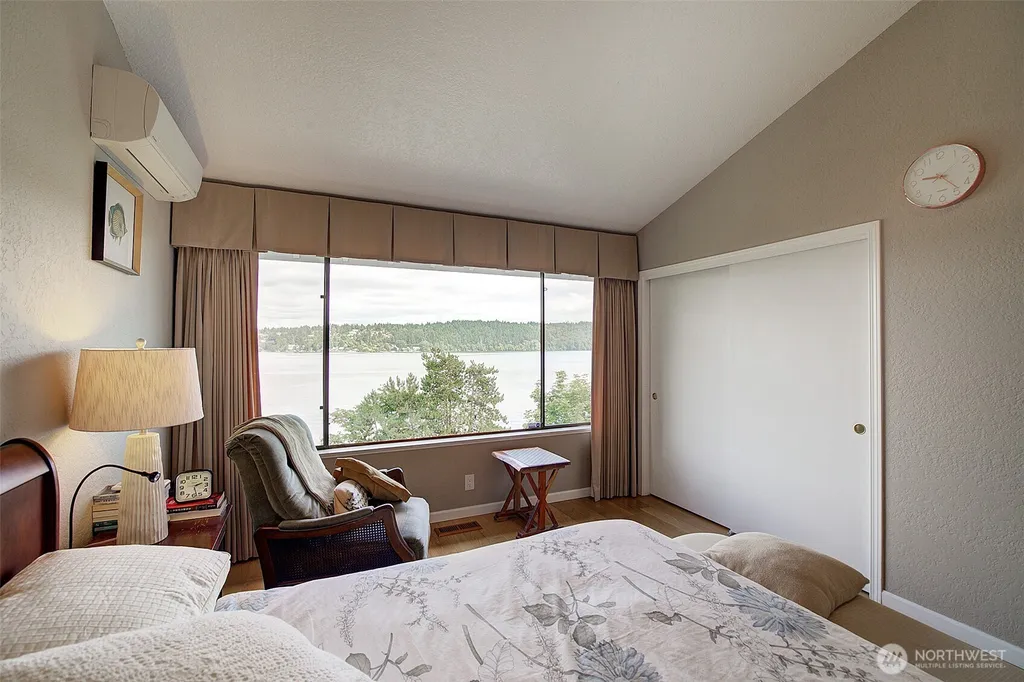 14820 39th Avenue NE Lake Forest Park WA 98155