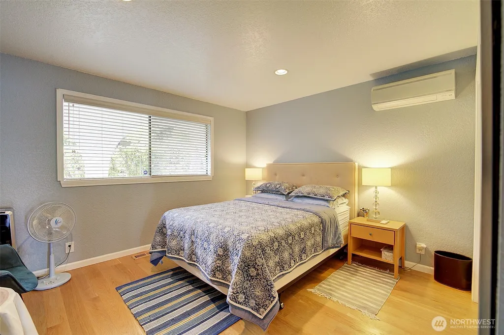 14820 39th Avenue NE Lake Forest Park WA 98155