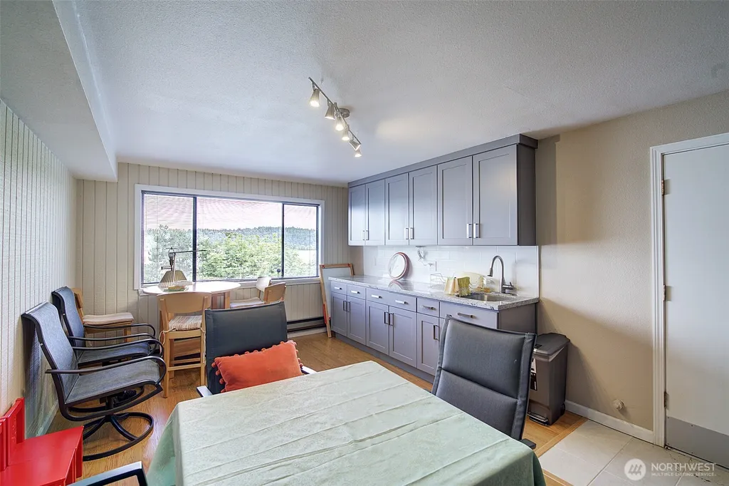 14820 39th Avenue NE Lake Forest Park WA 98155