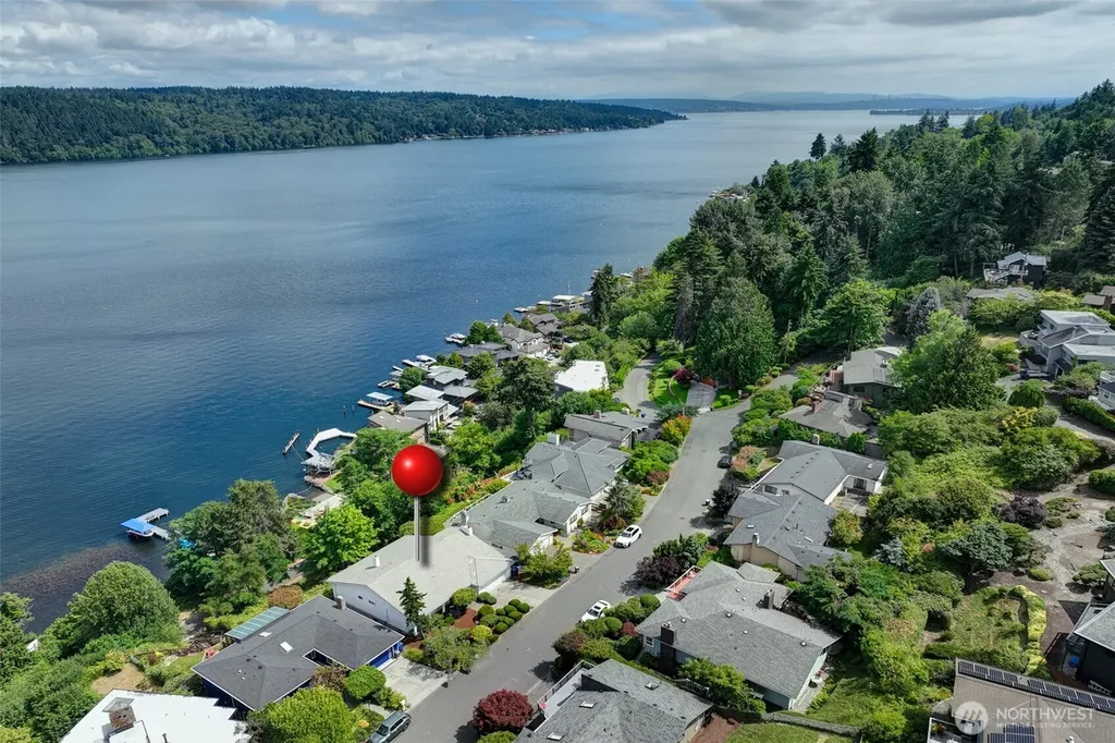 14820 39th Avenue NE Lake Forest Park WA 98155