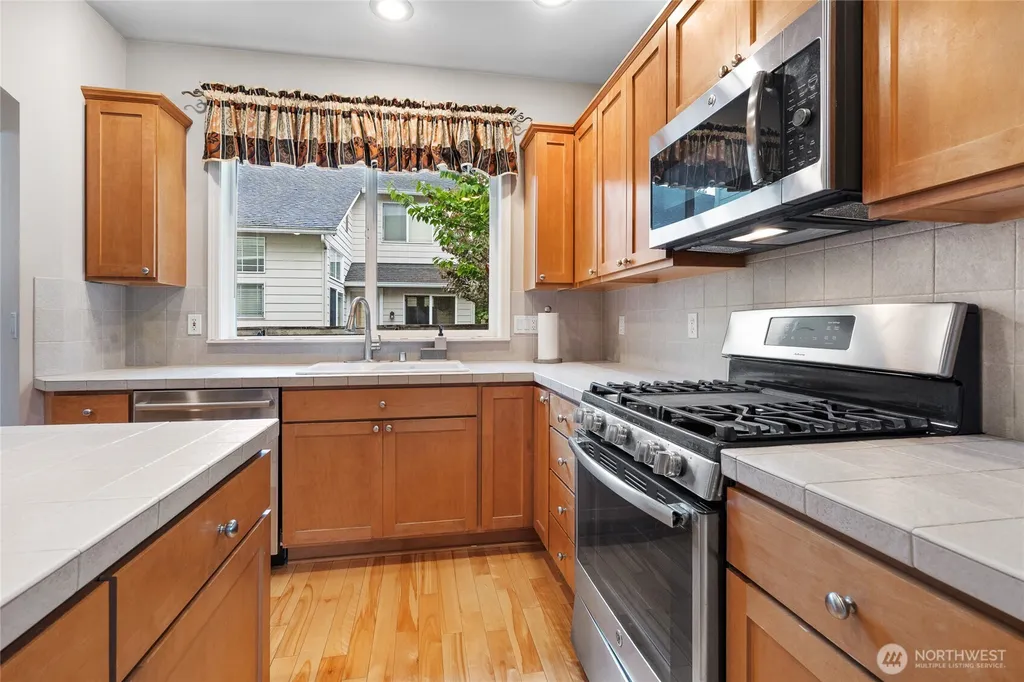 18849 NE 62nd Way Redmond WA 98052