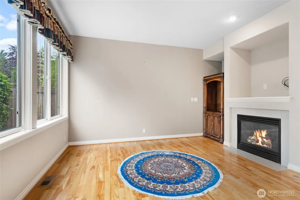 18849 NE 62nd Way Redmond WA 98052