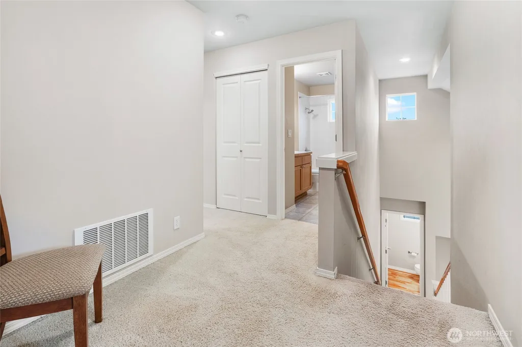18849 NE 62nd Way Redmond WA 98052