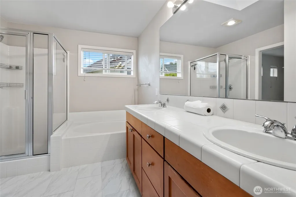 18849 NE 62nd Way Redmond WA 98052