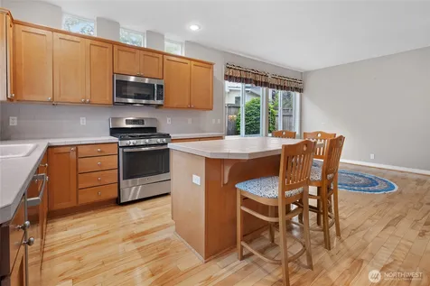 18849 NE 62nd Way Redmond WA 98052