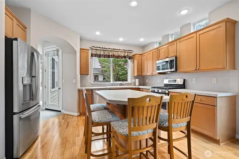 18849 NE 62nd Way Redmond WA 98052