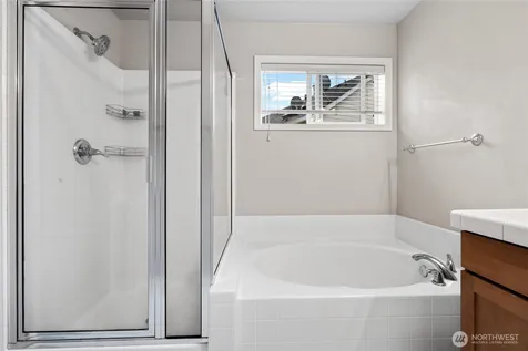18849 NE 62nd Way Redmond WA 98052