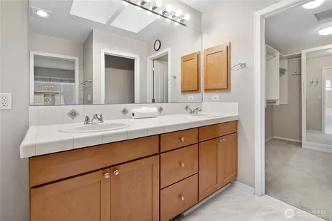 18849 NE 62nd Way Redmond WA 98052