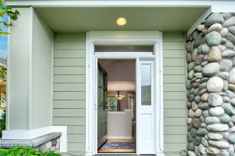18849 NE 62nd Way Redmond WA 98052
