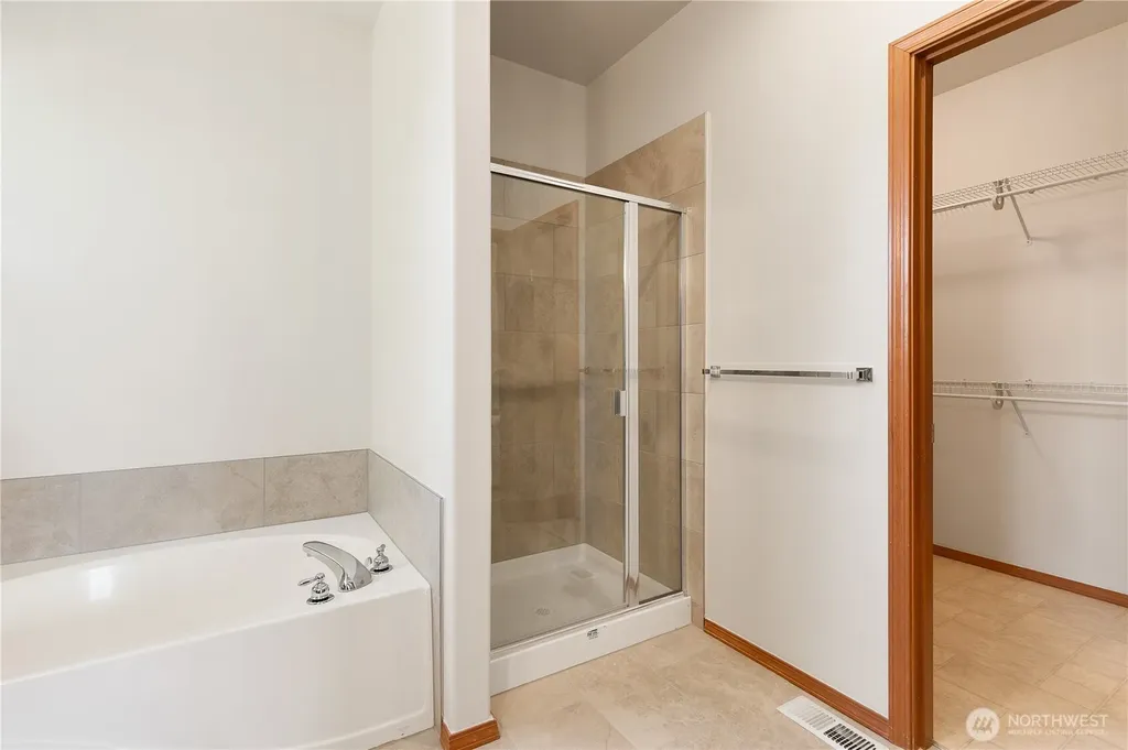 6013 NE 4th Place Renton WA 98059