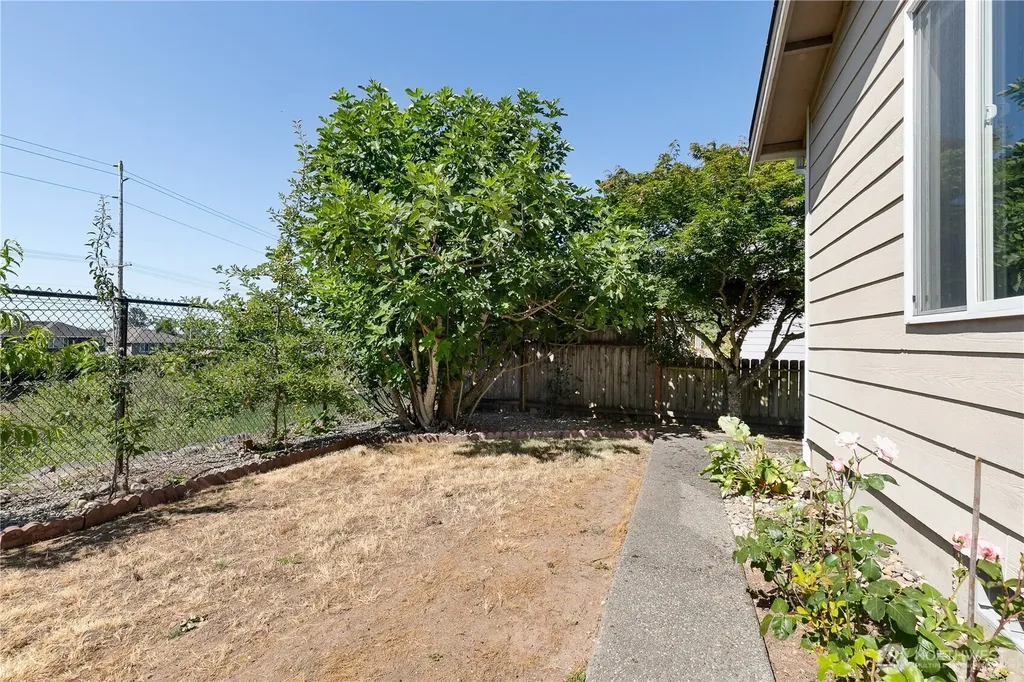 6013 NE 4th Place Renton WA 98059