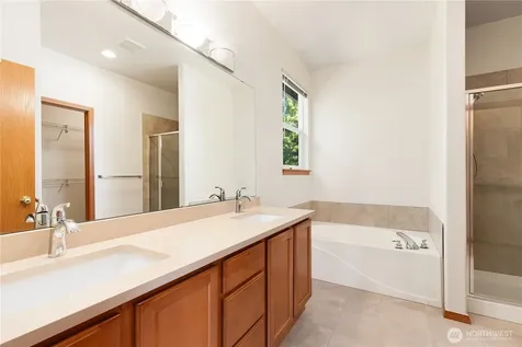 6013 NE 4th Place Renton WA 98059