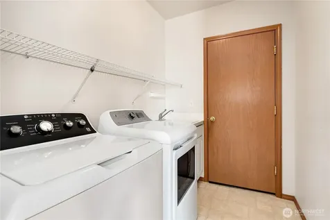 6013 NE 4th Place Renton WA 98059