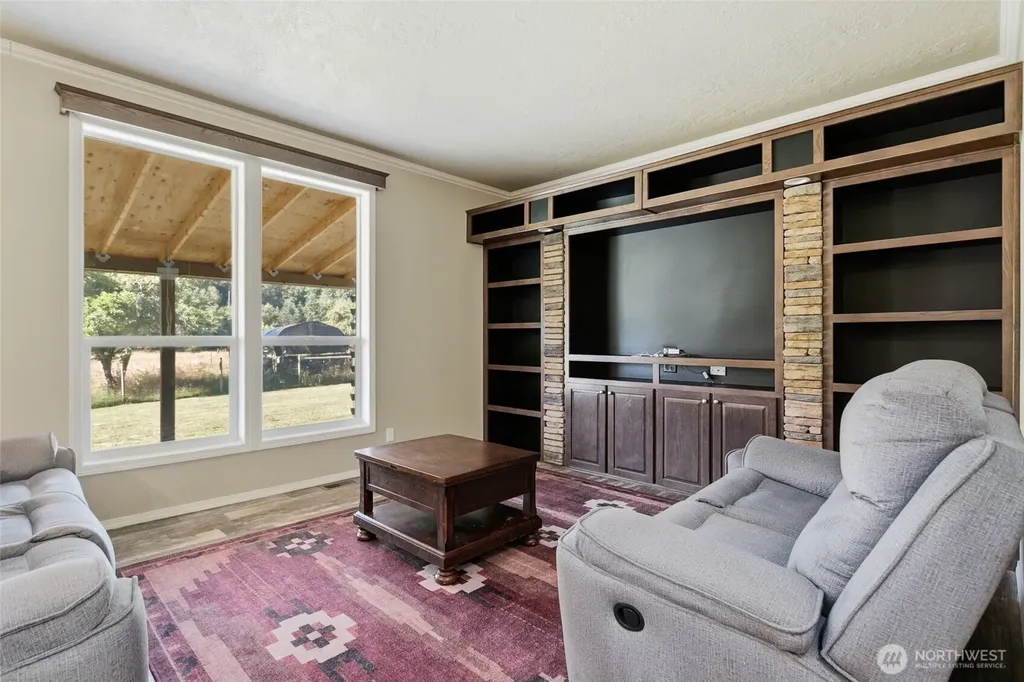 492 Coal Creek Road Chehalis WA 98532