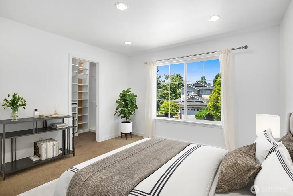23809 SE 6th Street Sammamish WA 98074
