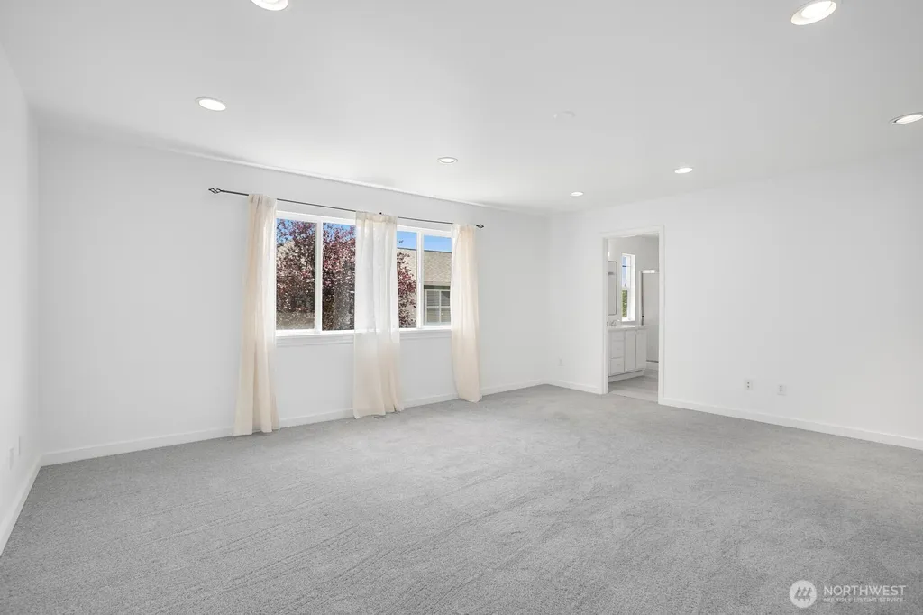 23809 SE 6th Street Sammamish WA 98074
