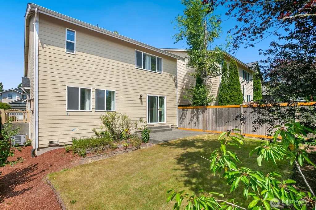 23809 SE 6th Street Sammamish WA 98074