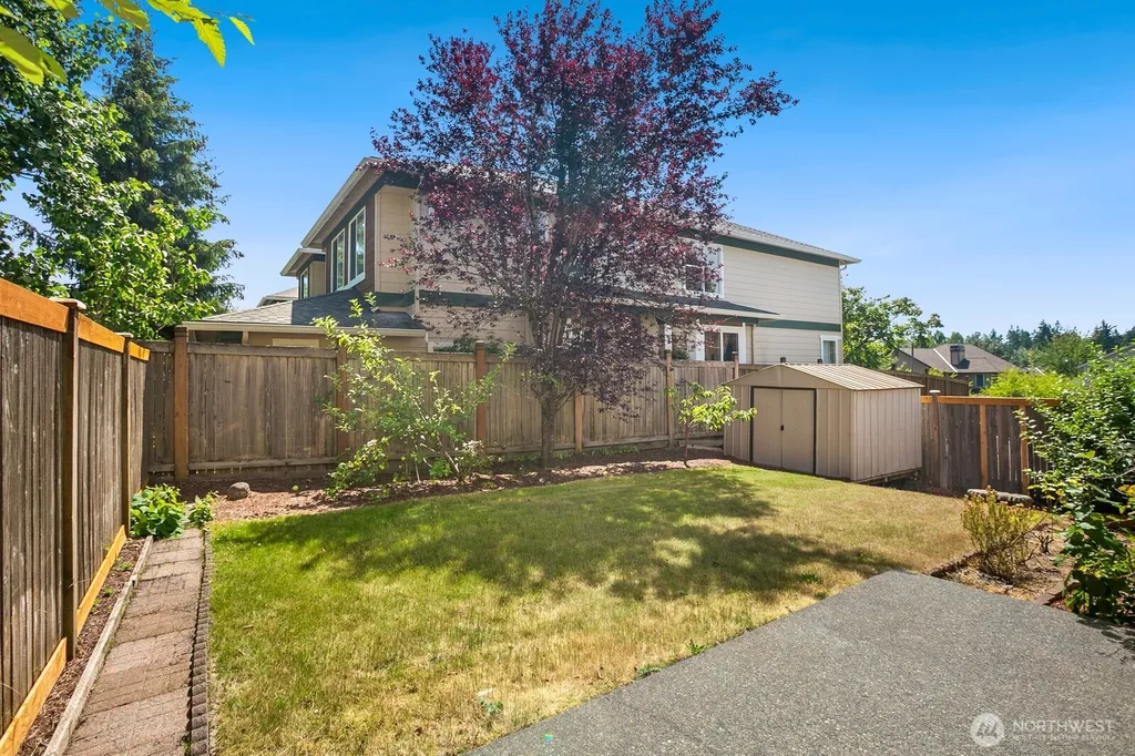 23809 SE 6th Street Sammamish WA 98074