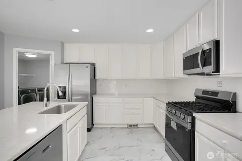23809 SE 6th Street Sammamish WA 98074