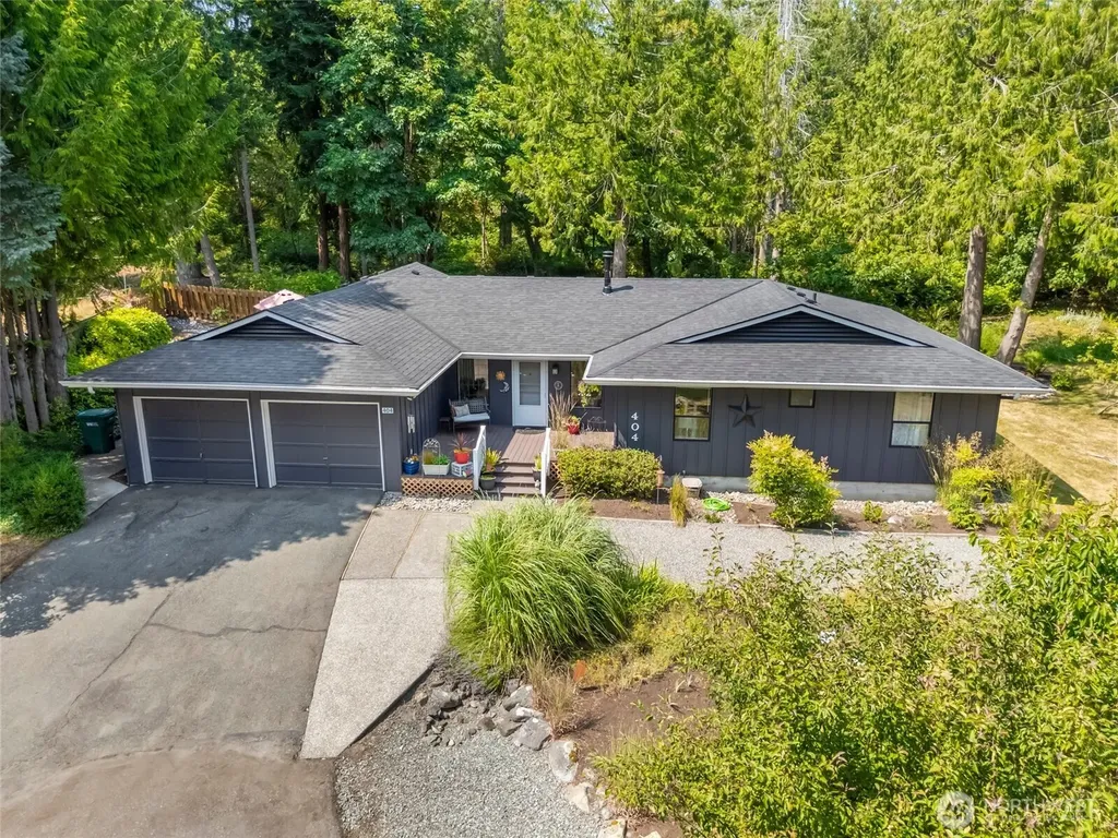 404 Nooksack Place La Conner WA 98257