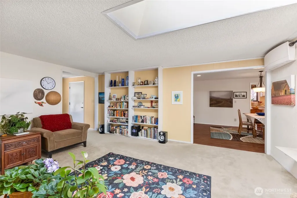404 Nooksack Place La Conner WA 98257