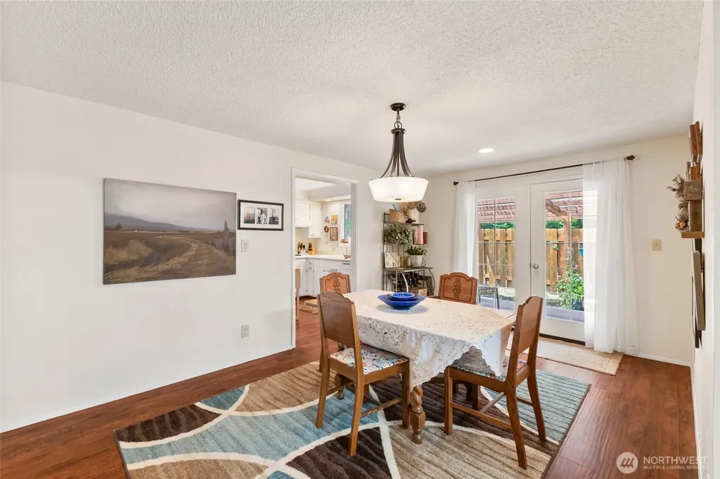 404 Nooksack Place La Conner WA 98257