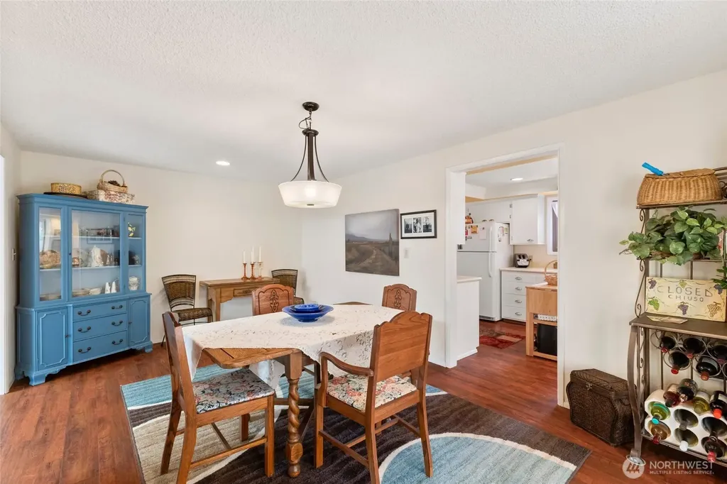 404 Nooksack Place La Conner WA 98257