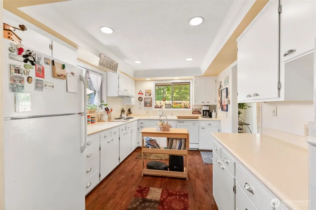 404 Nooksack Place La Conner WA 98257