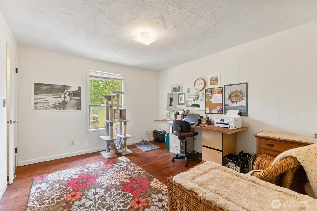 404 Nooksack Place La Conner WA 98257