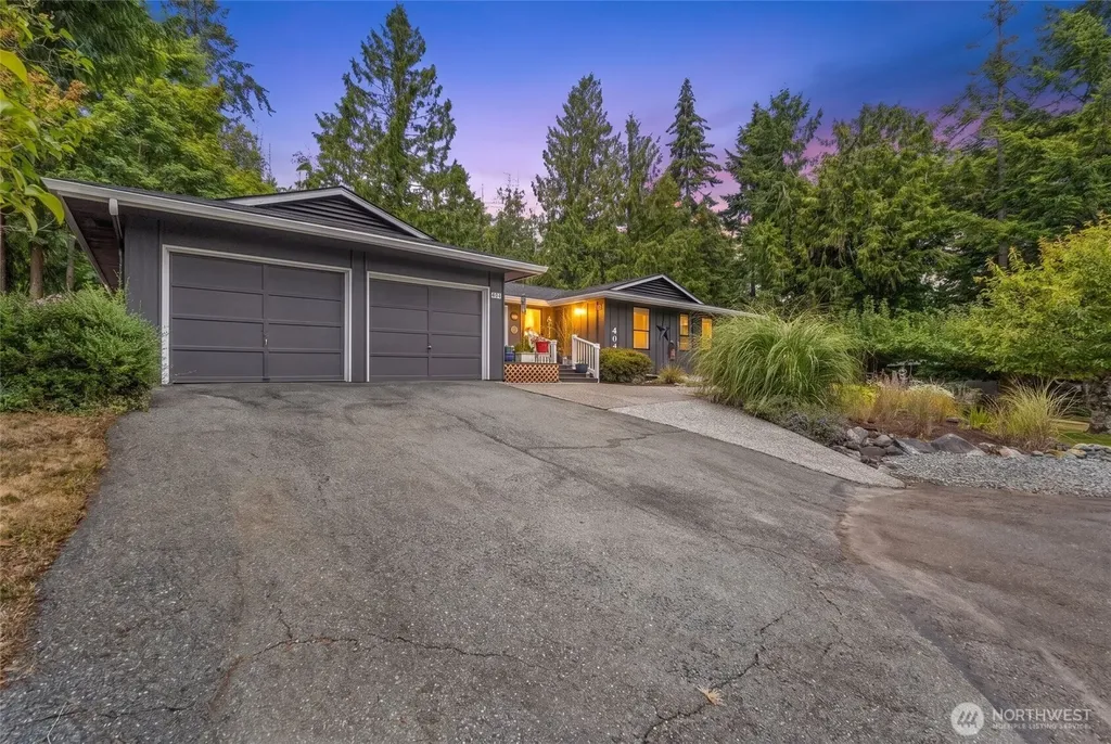 404 Nooksack Place La Conner WA 98257
