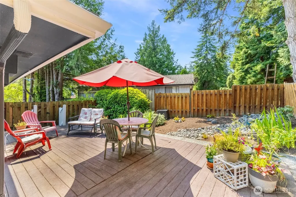404 Nooksack Place La Conner WA 98257