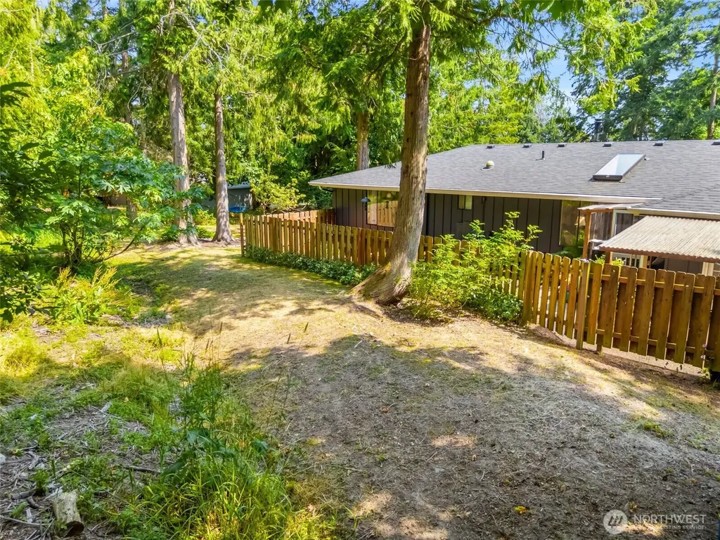 404 Nooksack Place La Conner WA 98257