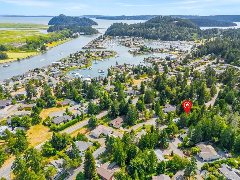 404 Nooksack Place La Conner WA 98257