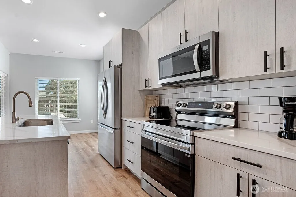 2133 W Peninsula Drive Moses Lake WA 98837