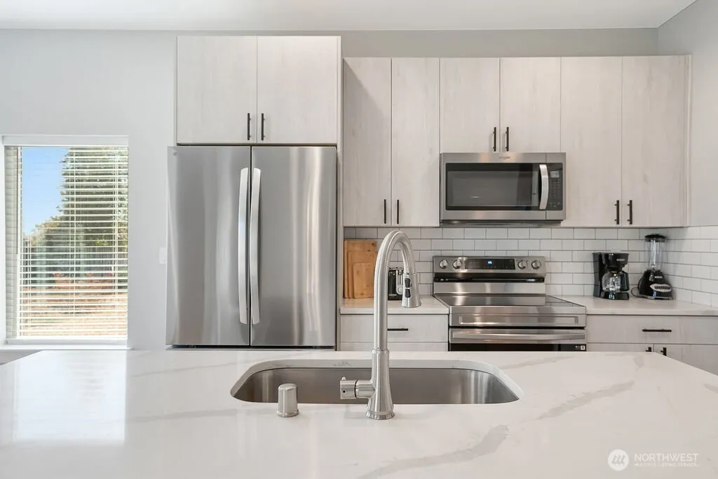 2133 W Peninsula Drive Moses Lake WA 98837