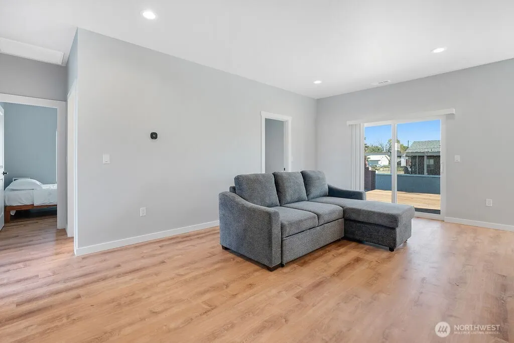 2133 W Peninsula Drive Moses Lake WA 98837