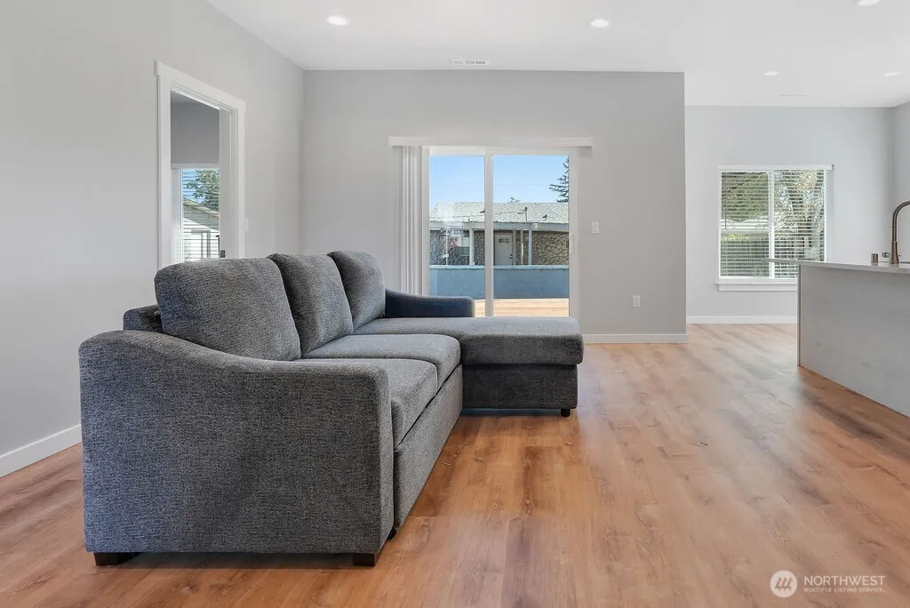2133 W Peninsula Drive Moses Lake WA 98837