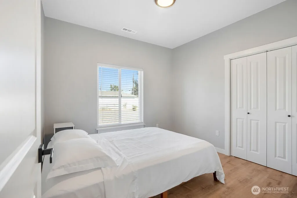 2133 W Peninsula Drive Moses Lake WA 98837