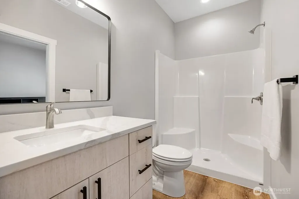 2133 W Peninsula Drive Moses Lake WA 98837