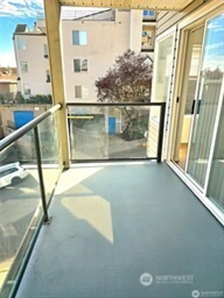 3022 SW Bradford Street Seattle WA 98126