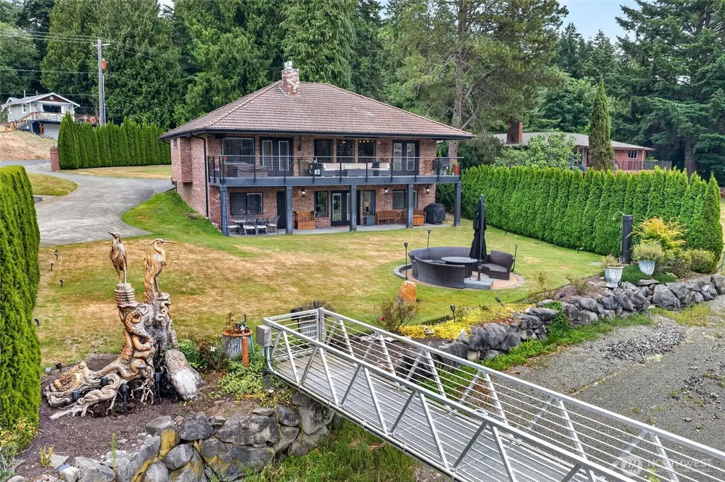 3510 East Bay Drive NW Gig Harbor WA 98335