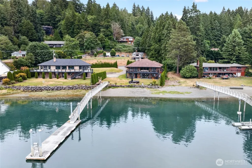 3510 East Bay Drive NW Gig Harbor WA 98335