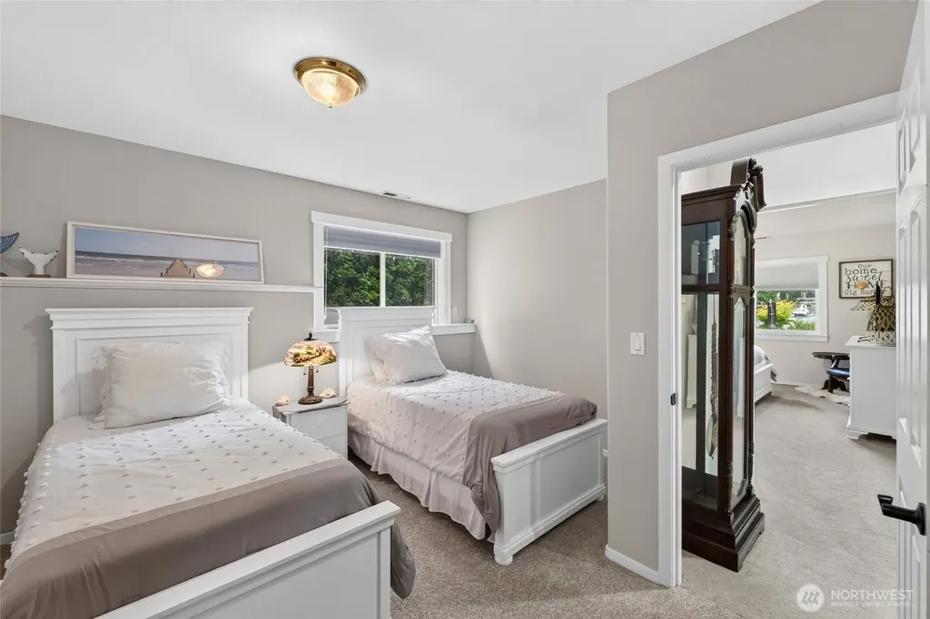 3510 East Bay Drive NW Gig Harbor WA 98335