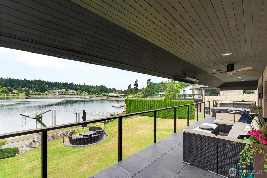 3510 East Bay Drive NW Gig Harbor WA 98335